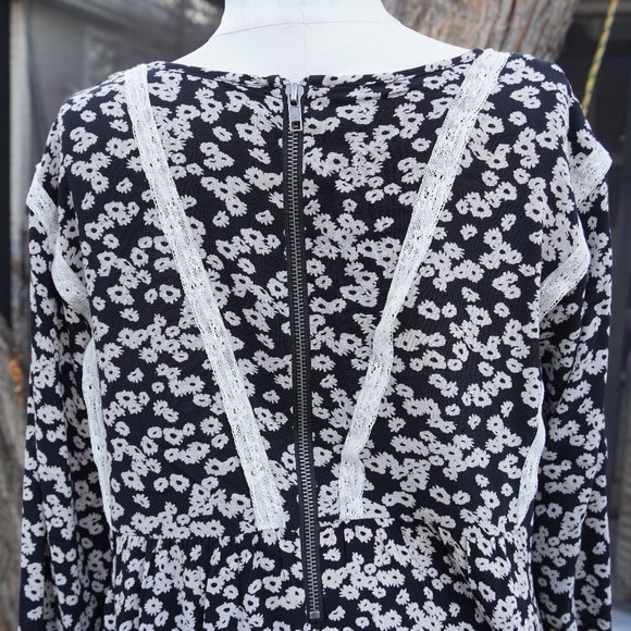 FREE PEOPLE creme and black flower pattered flowy dress - Picture 7 of 9